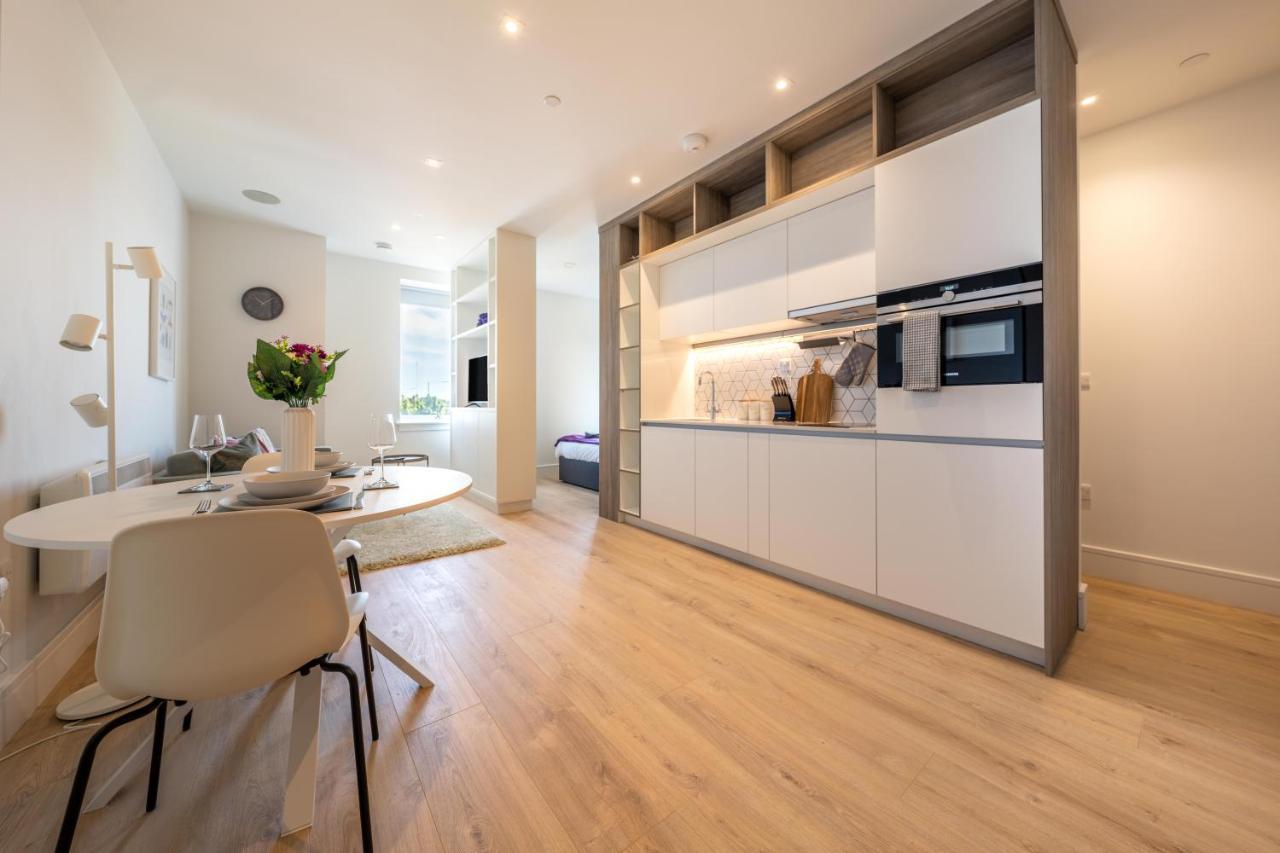 Cozy Apartments - Free Wifi And Parking Onsite Feltham Экстерьер фото