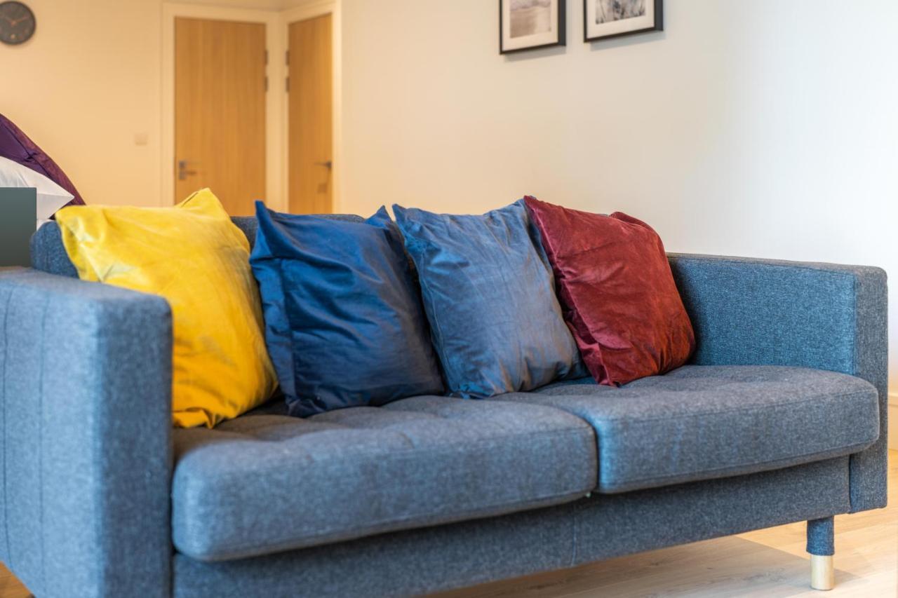 Cozy Apartments - Free Wifi And Parking Onsite Feltham Экстерьер фото