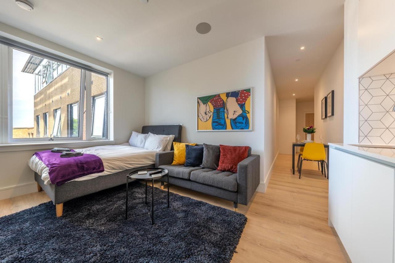 Cozy Apartments - Free Wifi And Parking Onsite Feltham Экстерьер фото