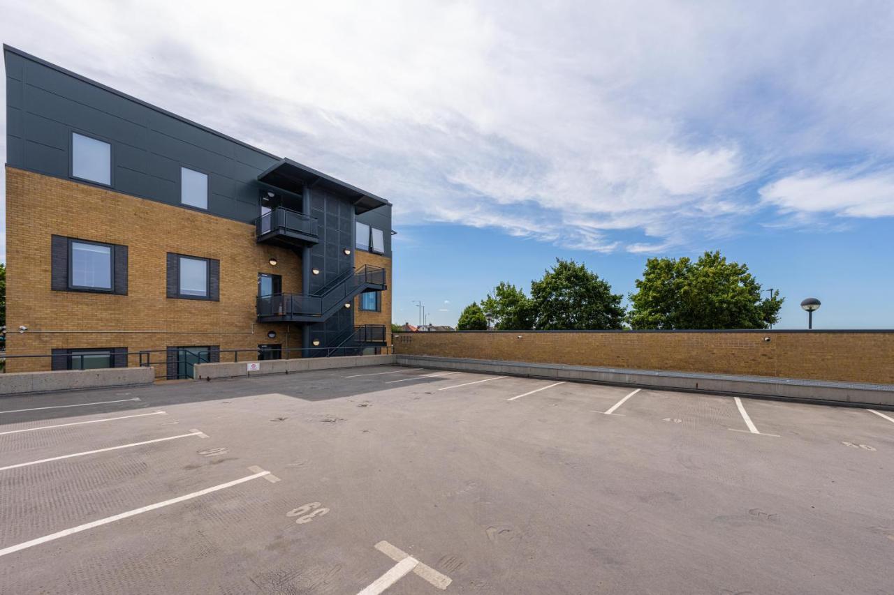 Cozy Apartments - Free Wifi And Parking Onsite Feltham Экстерьер фото